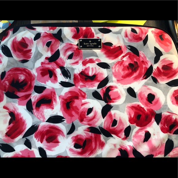 kate spade Handbags - Kate Spade floral laptop case